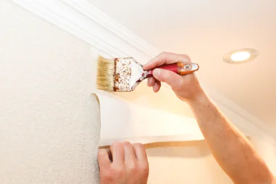 Pose de papier peint à Montfaucon — revêtements muraux et toiles de verre